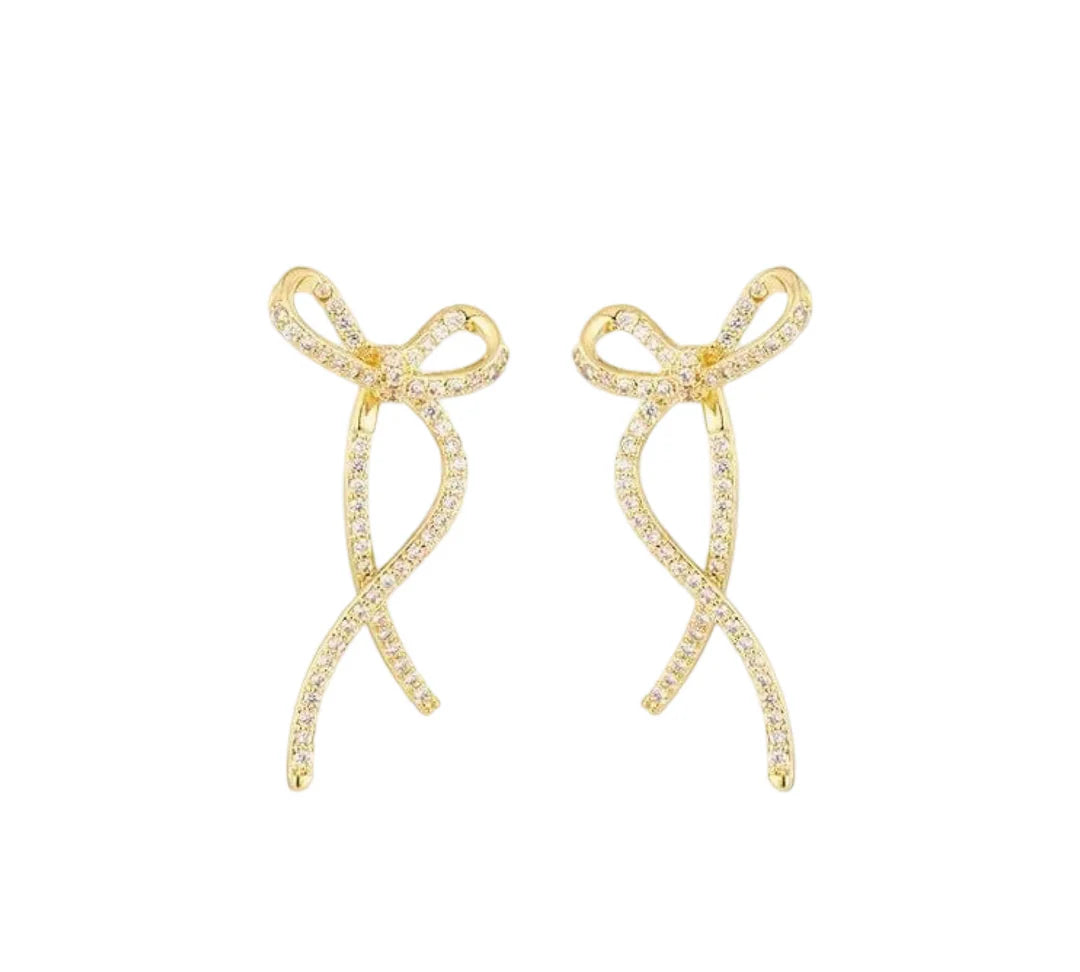 14KT GOLD BOW EARRINGS WITH DIAMONDS
