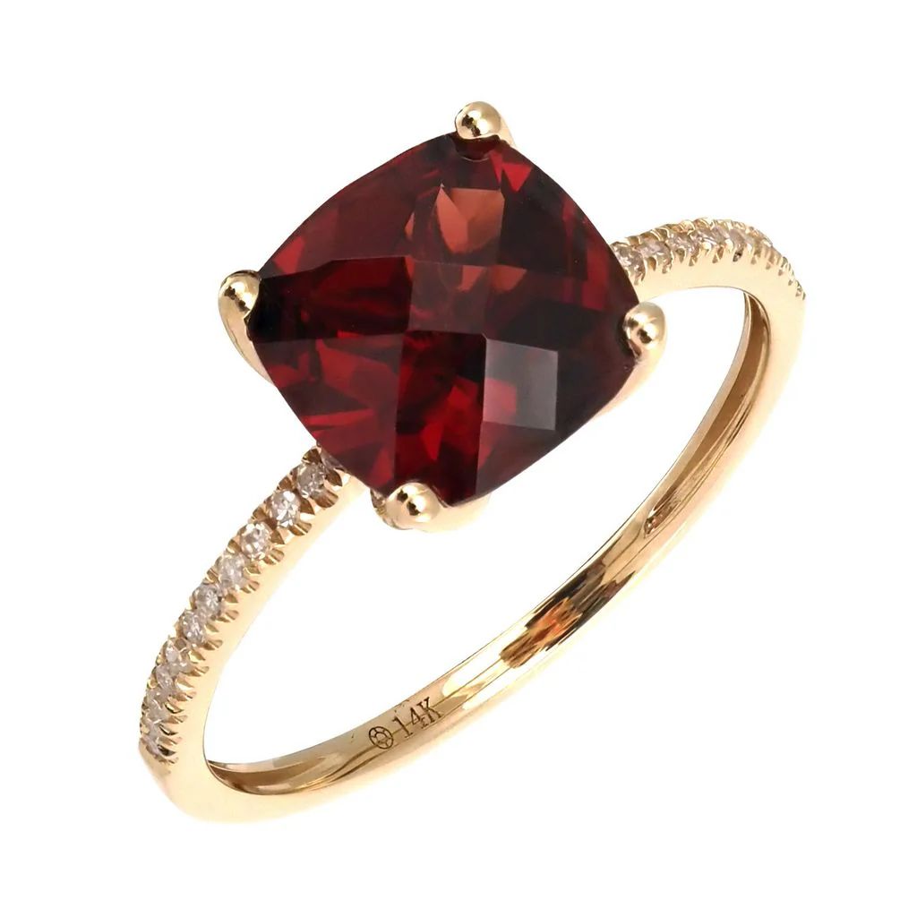 14kt Yellow Gold Ring with Natural Diamonds and Natural Garnet Gemstone.