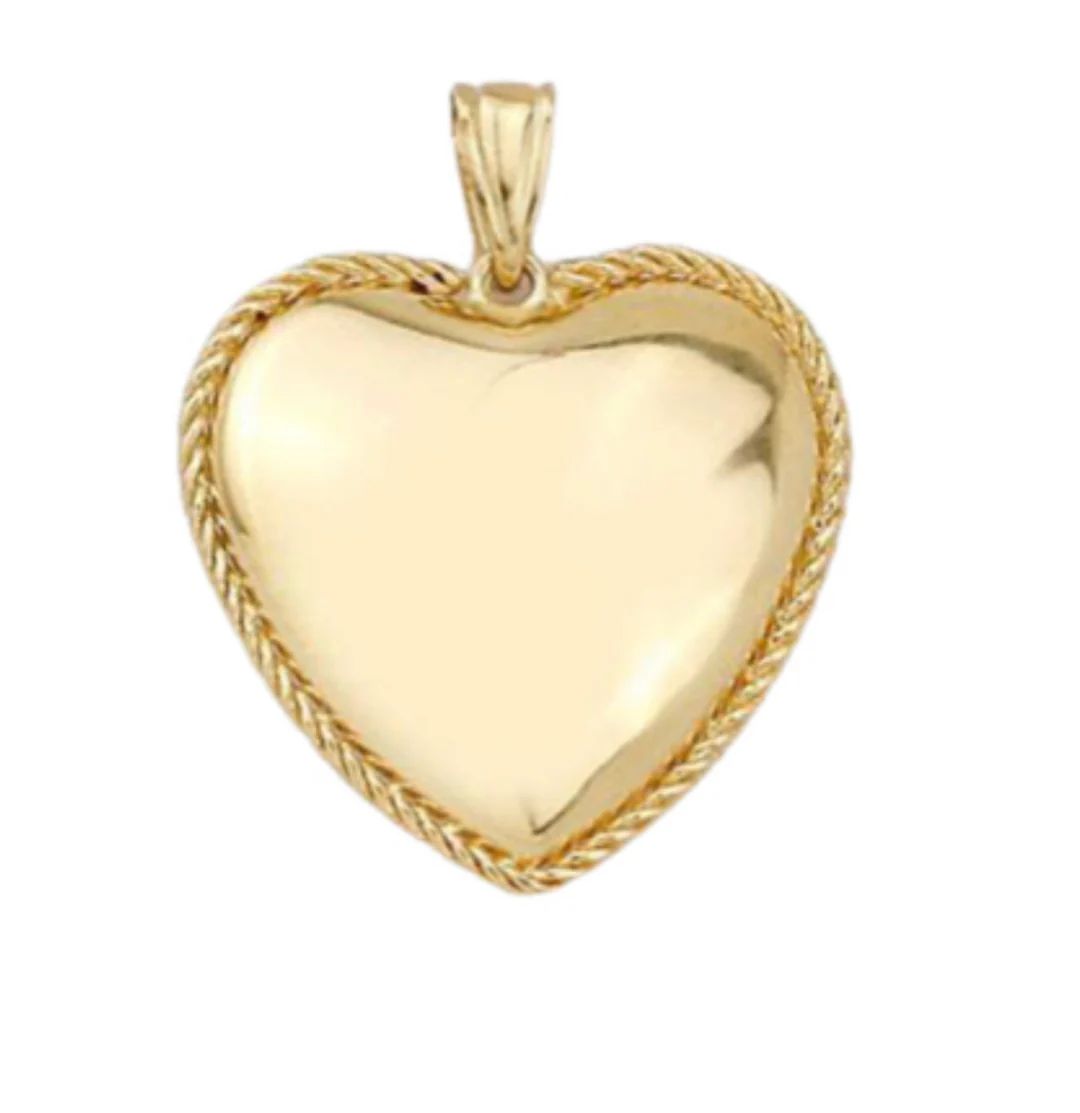 14kt yellow gold heart-shaped pendant